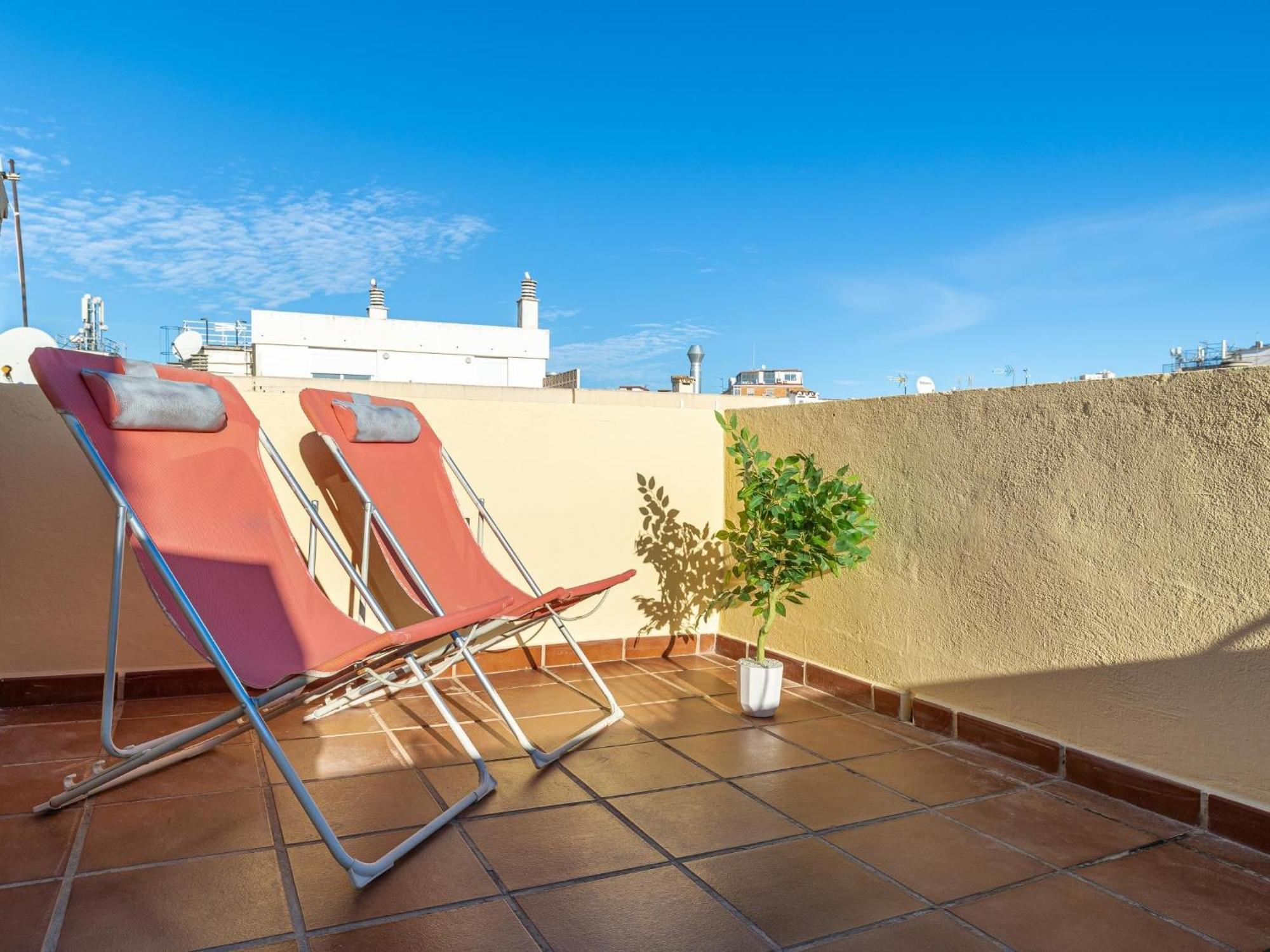 H2M Lazcano With Sunny Terrace In Old Town Malaga Ngoại thất bức ảnh